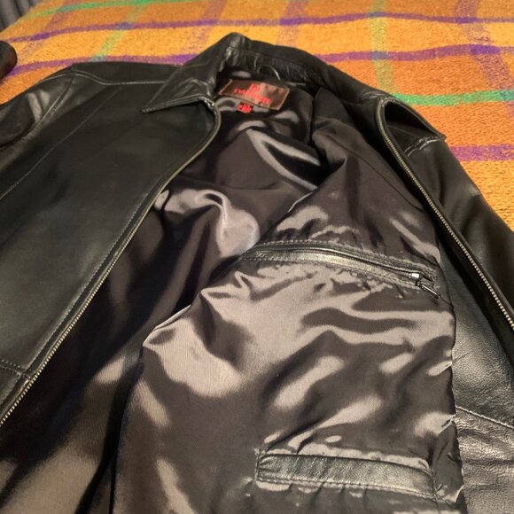 Mens Large Danier Black Leather Jacket - Picture 7 of 9